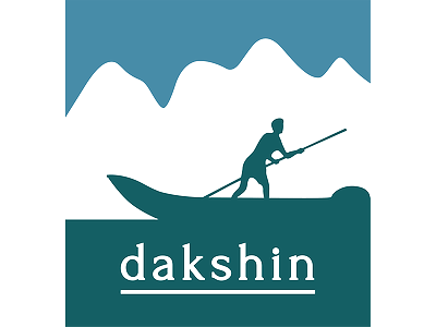 Dakshin Logo mit einem stilisierten Bild einer Person, die auf einem Boot rudert, vor einem Hintergrund